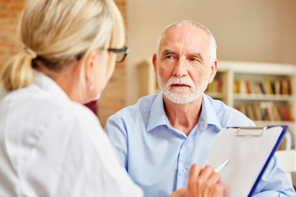 ärztliche Beratung eines Mitarbeitenden